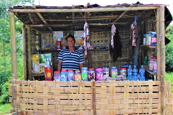 Tea stall at Gumbadara viewpoint